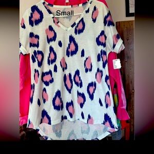 Womens brand new cheetah shirt small